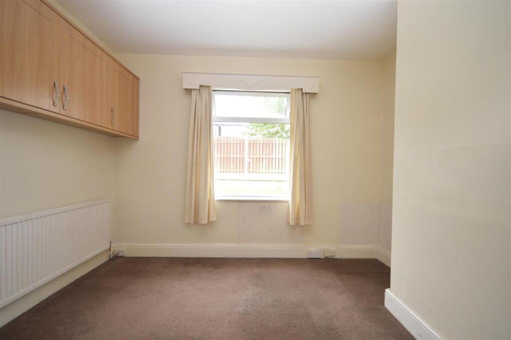 Additional image 4 of Thoresby Grove, Bradford