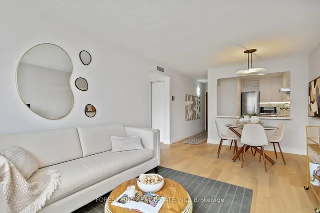 Additional image 15 of 914 Yonge St Unit 1604