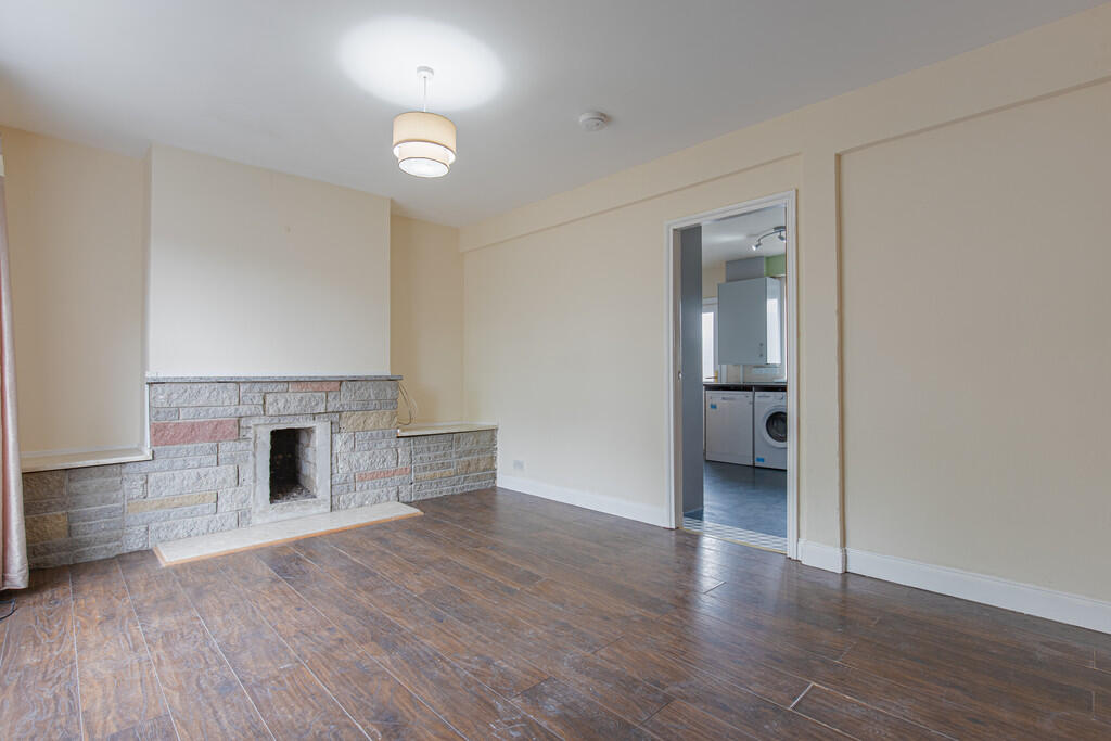 Additional image 4 of Gaitside Crescent