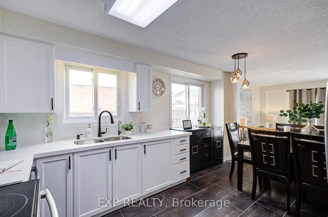 Additional image 13 of 3 Cotton Grass St