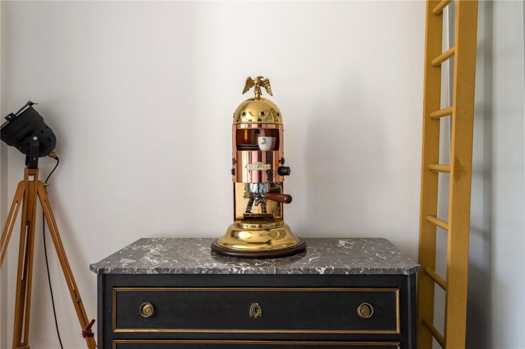 Additional image 10 of Gloucester Place, Brighton, East Sussex, BN1