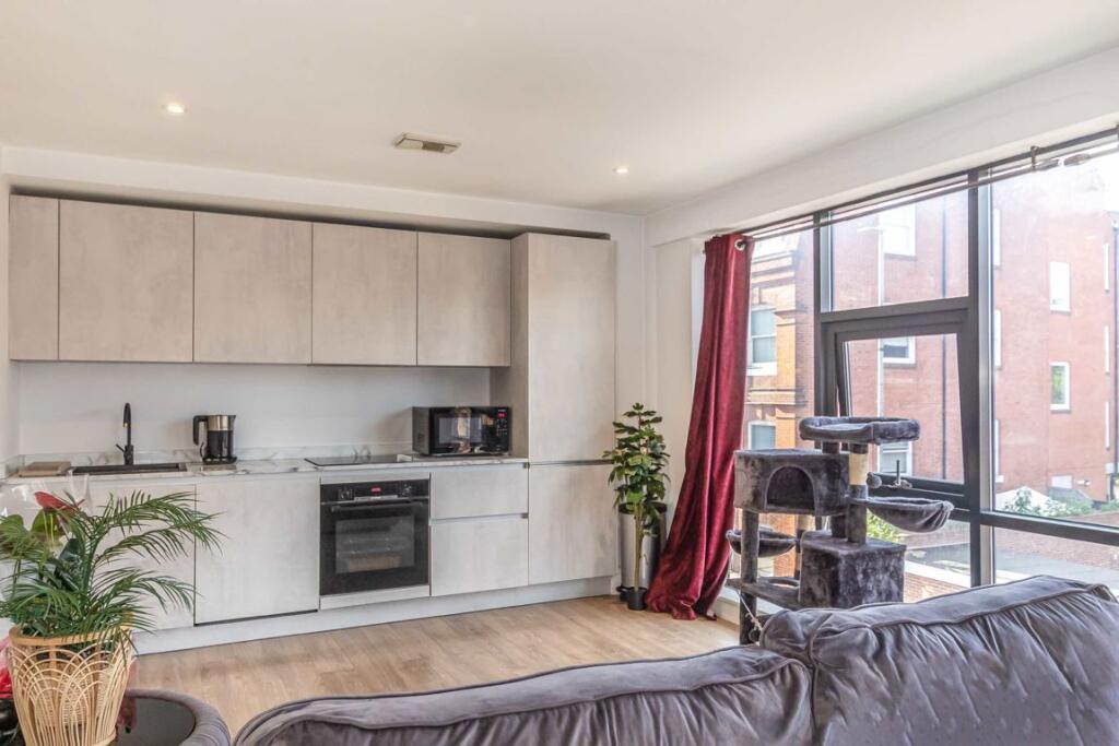 Additional image 3 of Victoria Street, St Albans