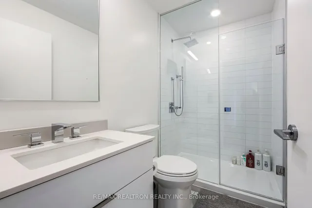 Additional image 15 of 25 Richmond St Unit 3216