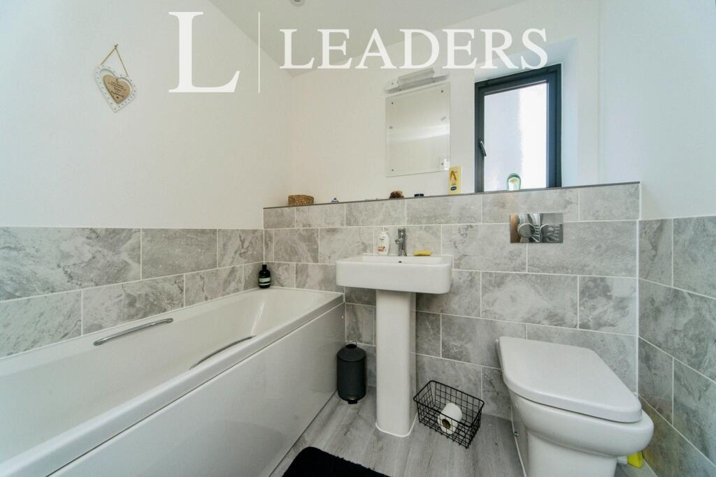 Additional image 15 of Loa Court, Macauley Drive