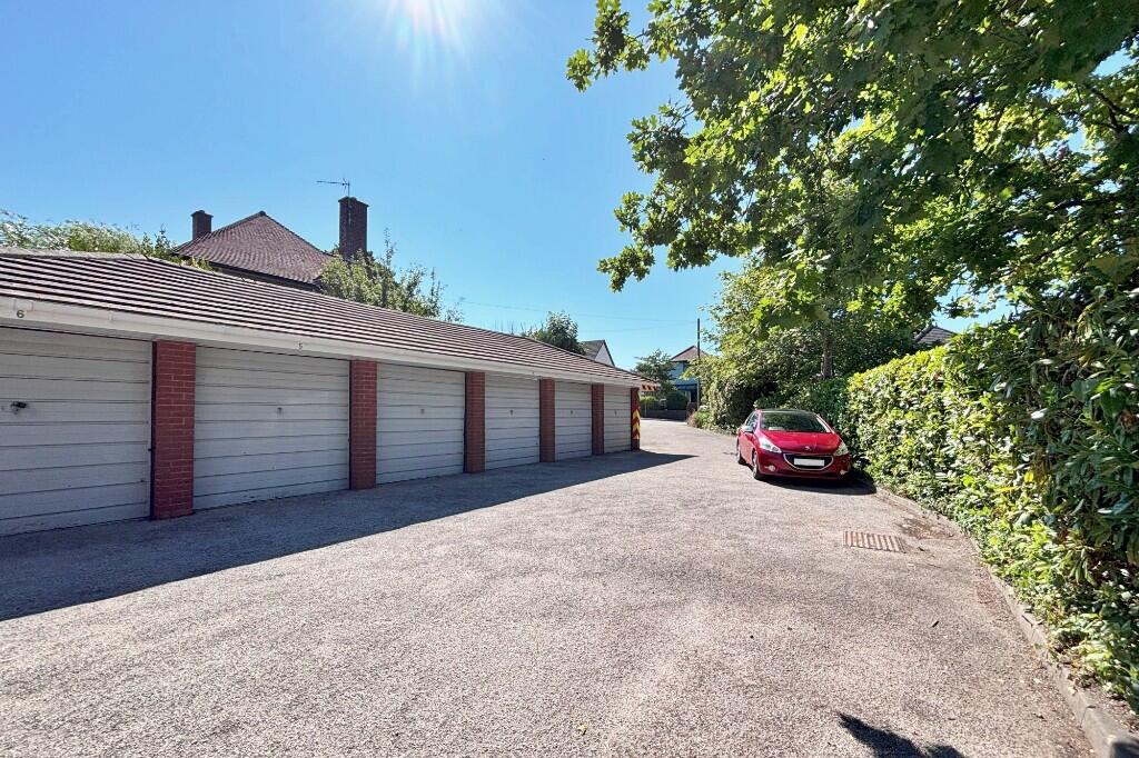 Additional image 10 of Dunyeats Road, Broadstone, Dorset, BH18