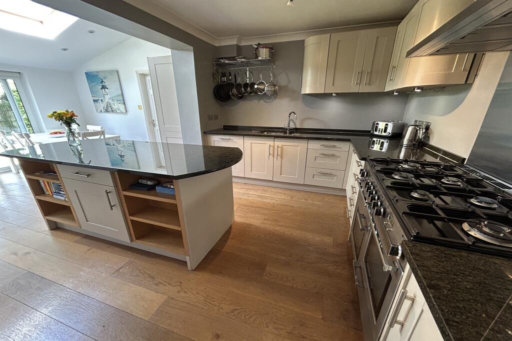 Additional image 5 of Ridge