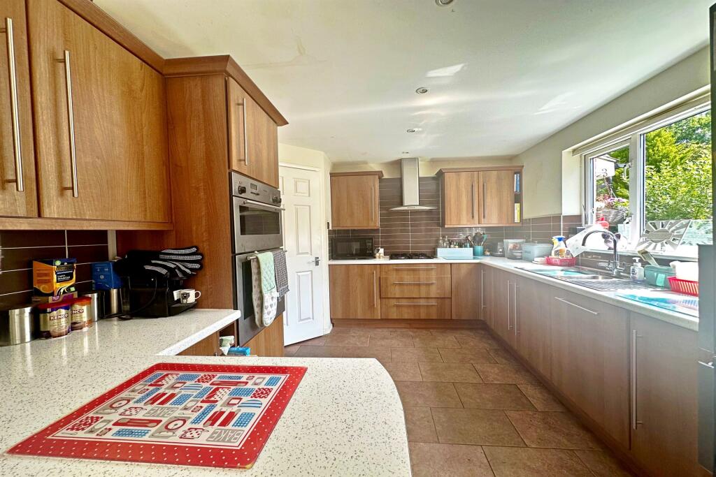 Additional image 18 of Verwood