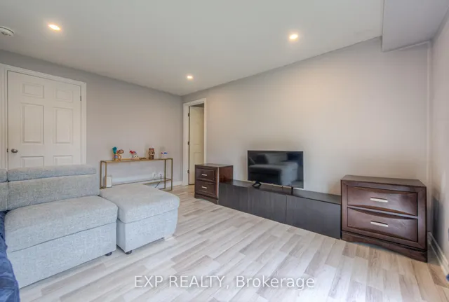 Additional image 33 of 55 Saddlebrook Crt