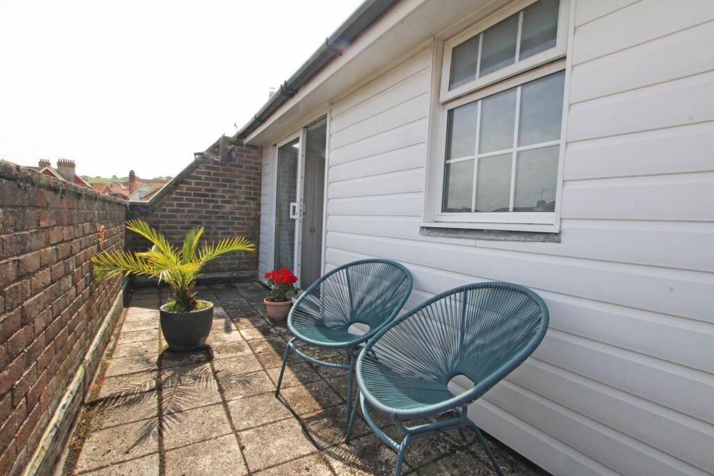 Additional image 5 of Chesterfield Gardens, Eastbourne, BN20 7NJ