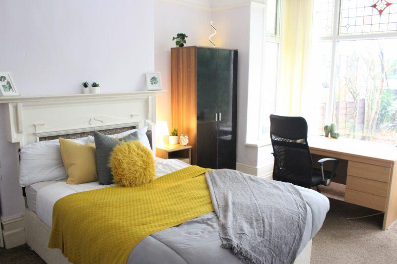 Somerset Road, Bolton, BL1 4NE