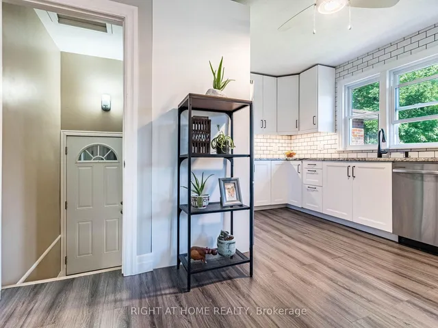 Additional image 30 of 303 KRUG St