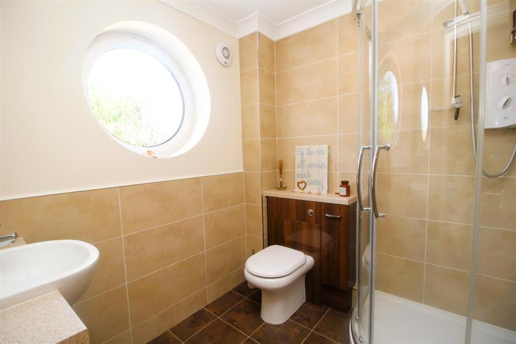 Additional image 25 of Lake Avenue, Poole