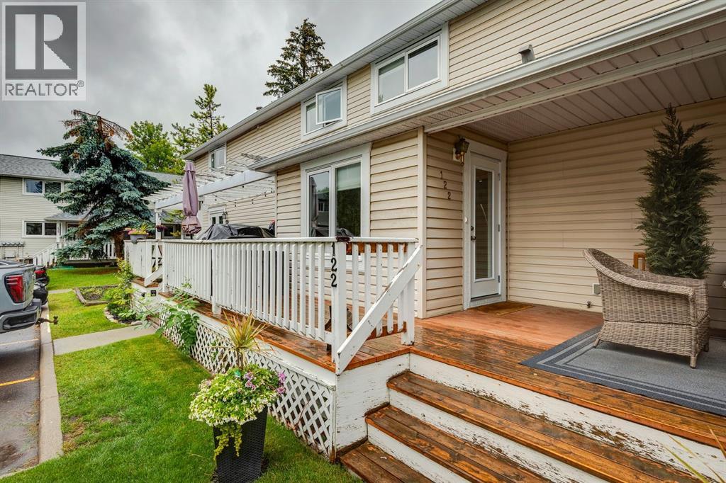 122 Killarney Glen Court SW|Calgary, Alberta T3E7H4