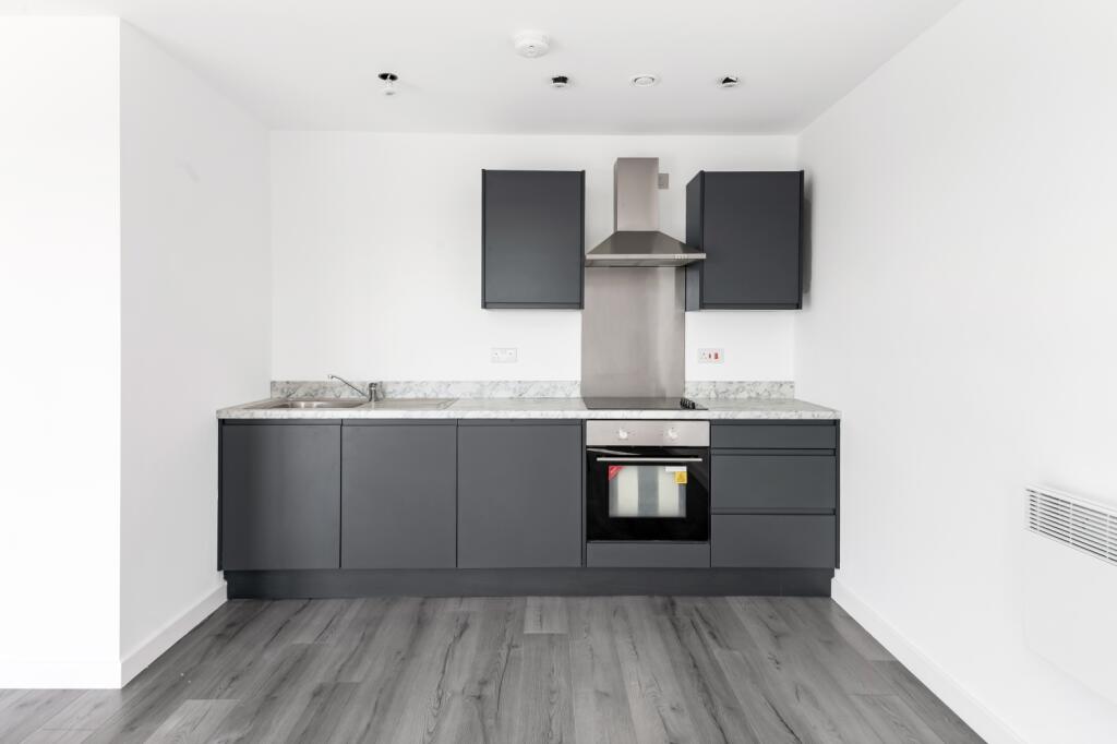 Additional image 3 of Card House, Bingley Road, Bradford, BD96FF