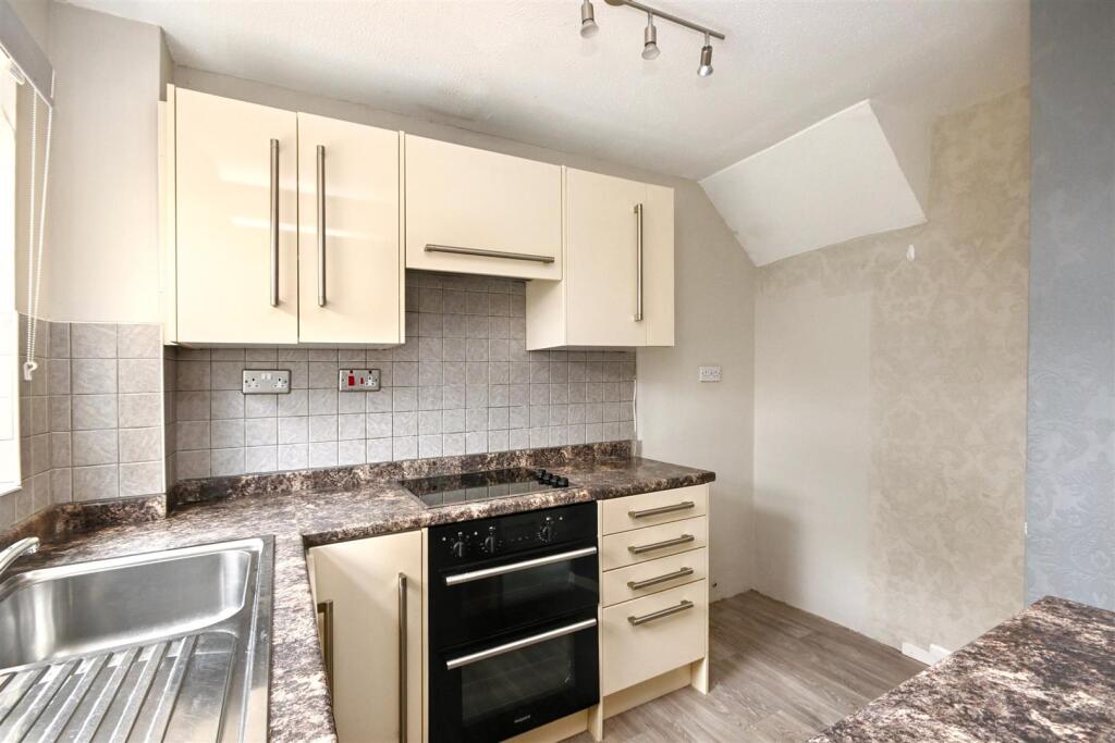 Additional image 8 of Milfoil Drive, Eastbourne