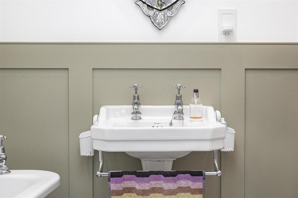 Additional image 21 of Sunview Avenue, Peacehaven