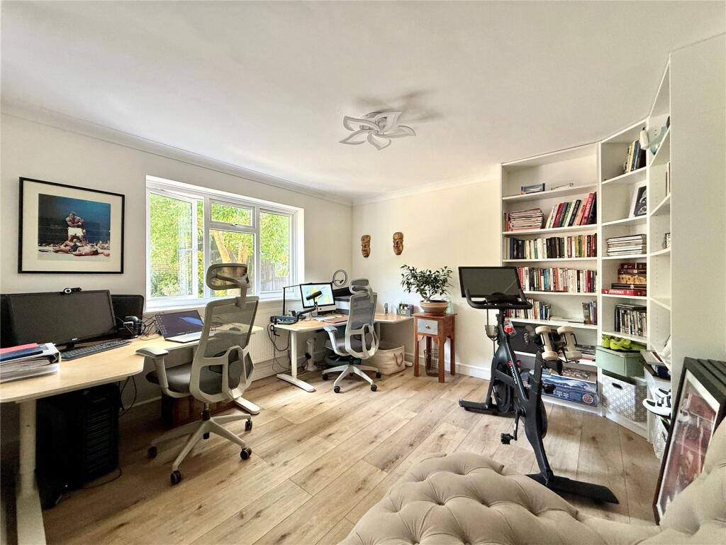 Additional image 18 of Park Avenue, Eastbourne, East Sussex, BN21