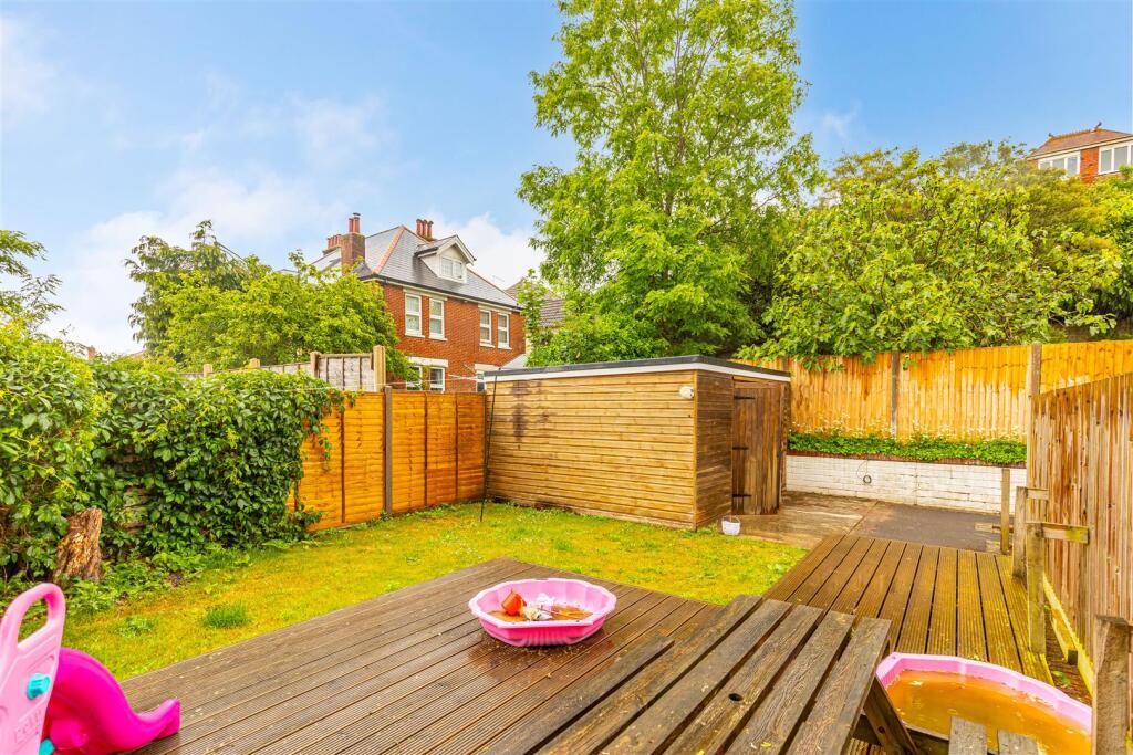 Additional image 24 of Stunning 1st Floor Apartment in Richmond Park Avenue