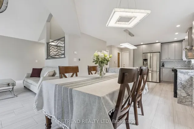 Additional image 9 of 134 QUEEN CHARLOTTE Cres