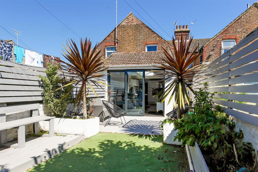 Additional image 17 of Gloucester Place, Littlehampton