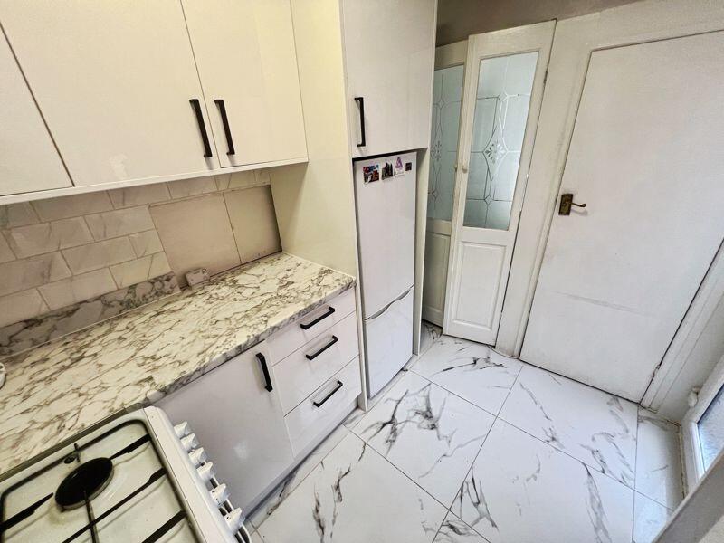 Additional image 4 of Clunton Avenue, Deane