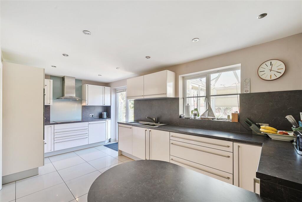 Additional image 21 of Earlswood Park, New Milton, Hampshire, BH25