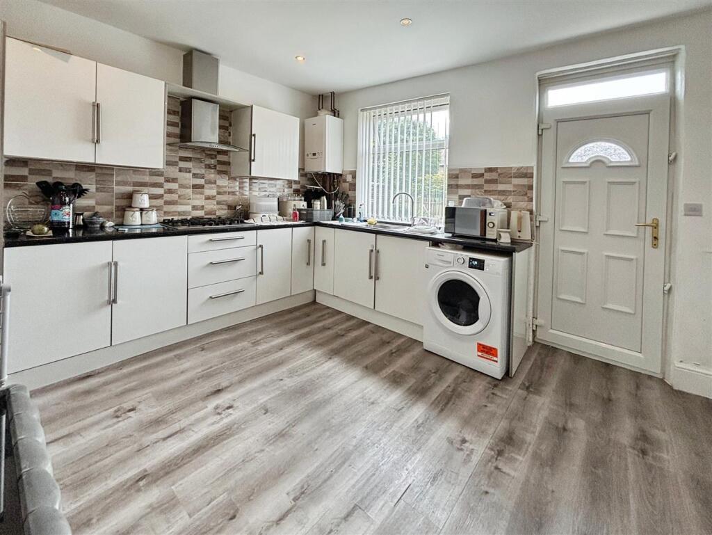 Additional image 14 of Carr Bottom Road, Bradford, BD5 9AH