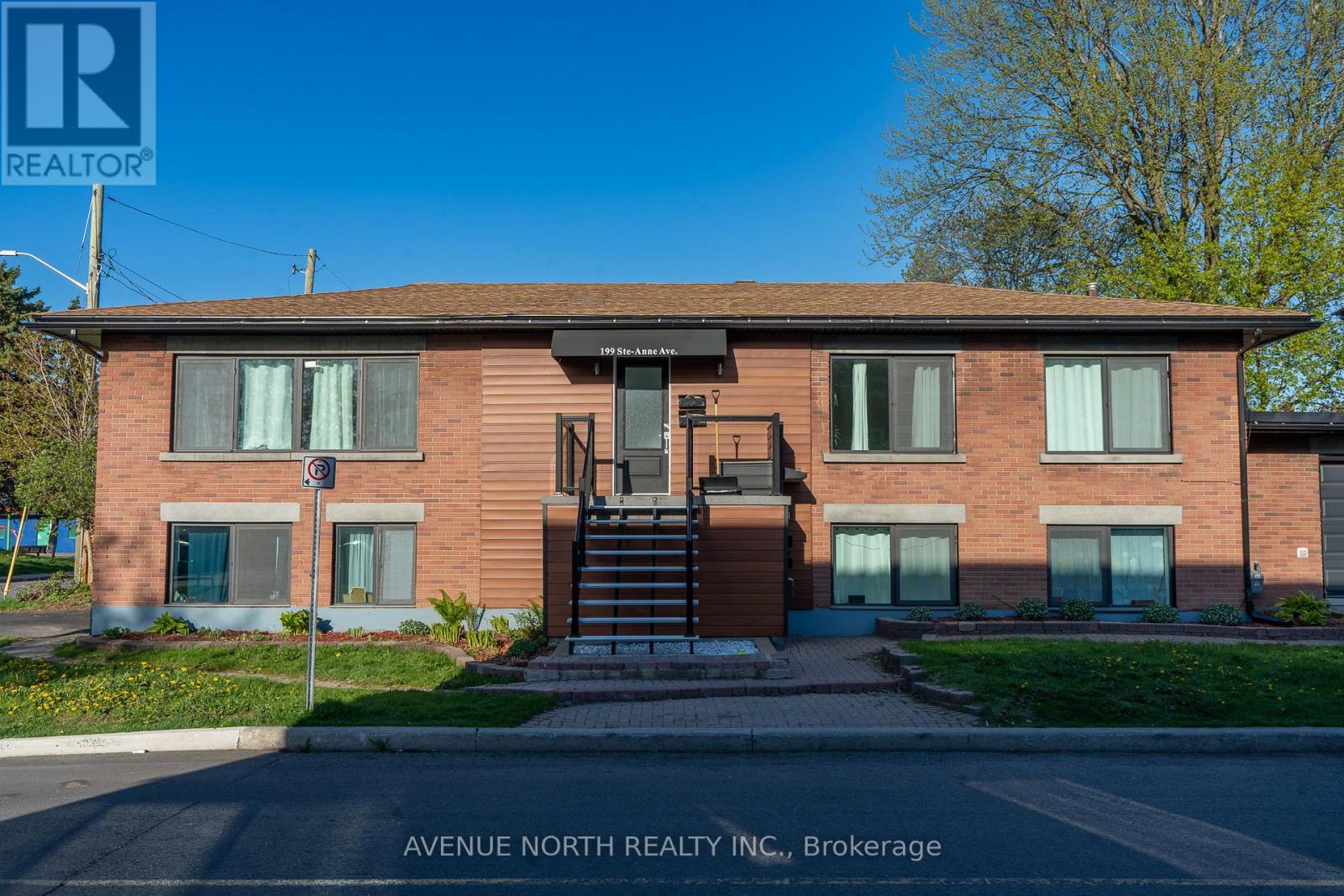 2 - 199 STE ANNE STREET|Ottawa, Ontario K1L7B8