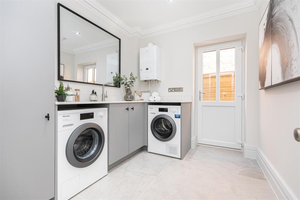 Additional image 10 of Rivers Edge, Wimborne Minster