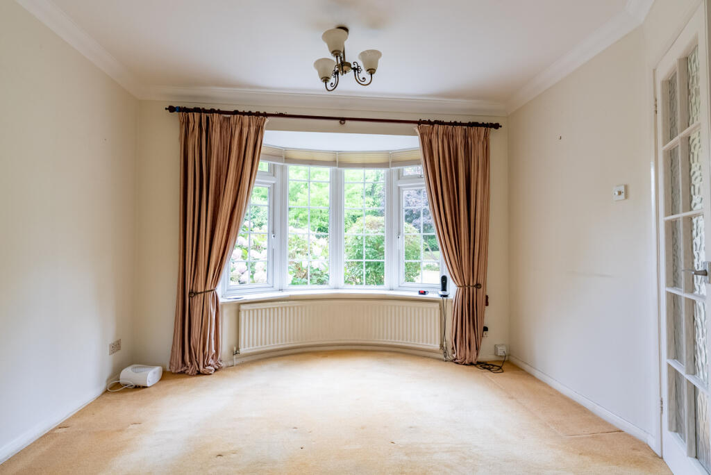 Additional image 5 of Burton Close, Wheathampstead, St. Albans, Hertfordshire, AL4