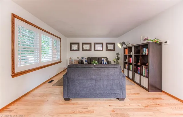 Additional image 9 of 32 Ellis Ave