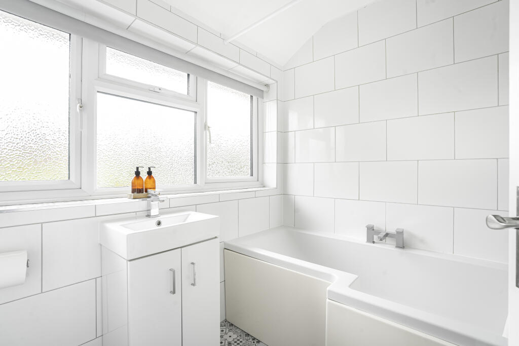 Additional image 12 of Beehive Lane, Welwyn Garden City, Hertfordshire, AL7