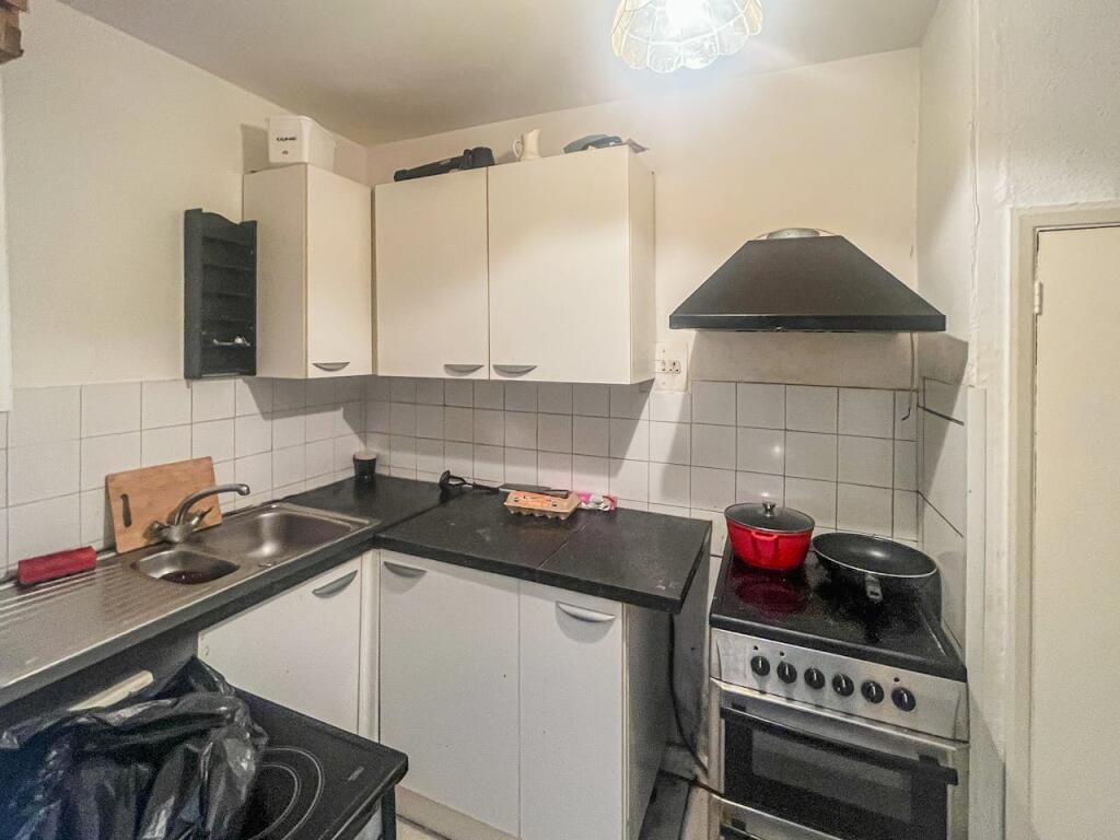 Additional image 3 of 288/288C Wallisdown Road, Bournemouth, BH11 8PN