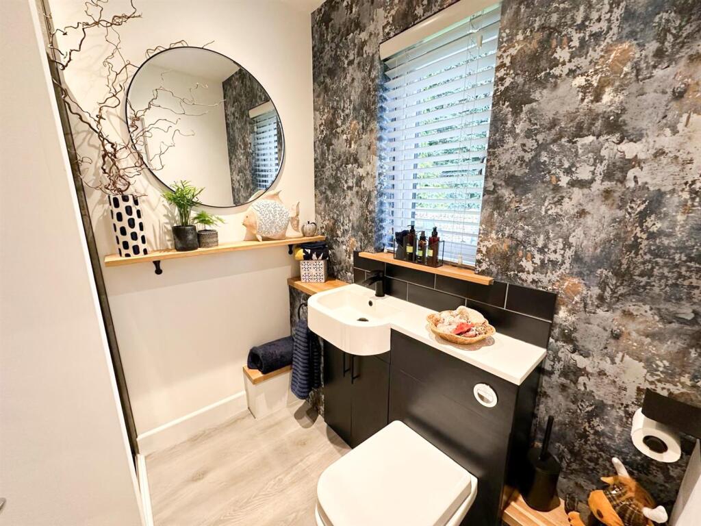 Additional image 13 of Ladymead, Glenlyon Avenue, Keighley