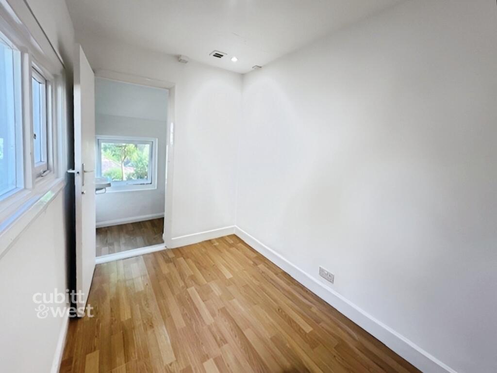 Additional image 10 of Bond Street Arundel BN18