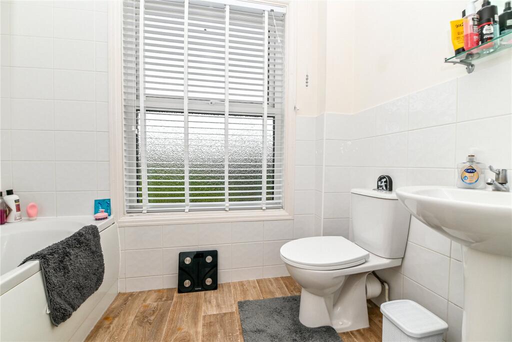 Additional image 6 of Royston Place, Barton on Sea, New Milton, Hampshire, BH25