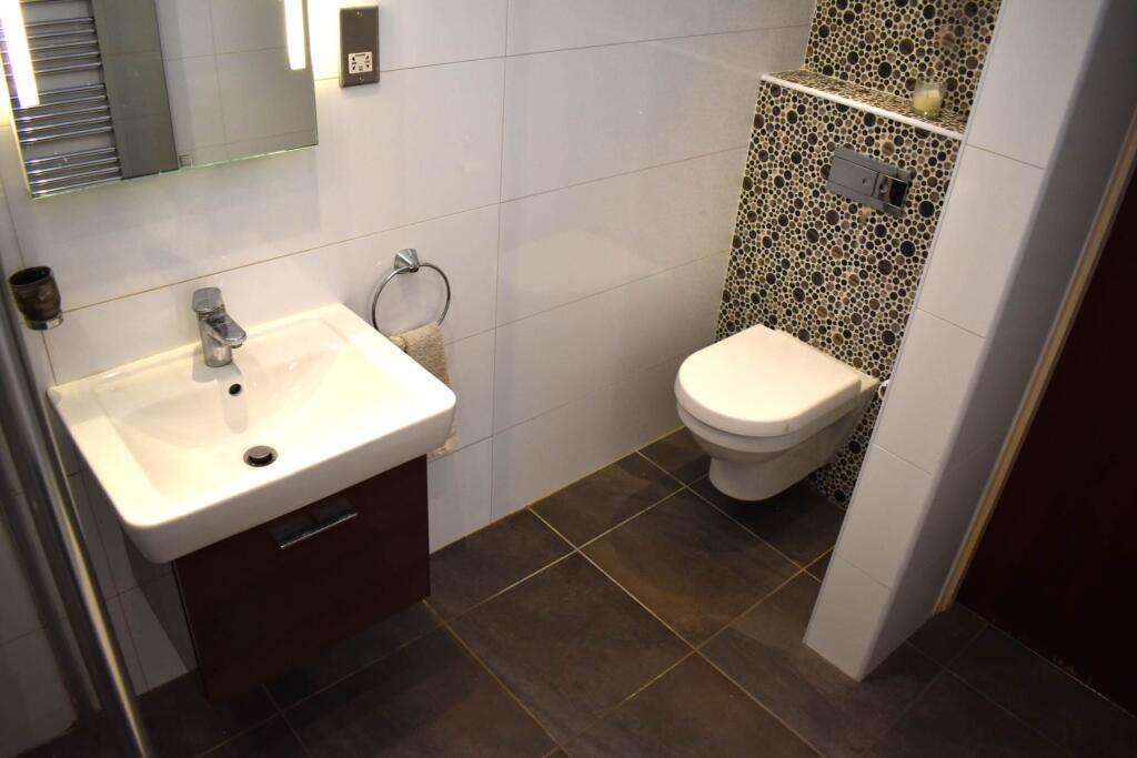 Additional image 32 of 4 or 5 Bedrooms - Riding Gate, Harwood