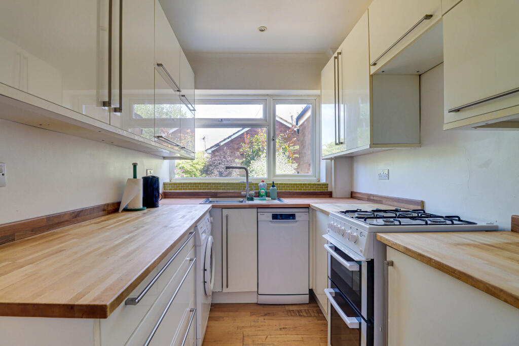 Additional image 18 of Aldwickbury Crescent, Harpenden, AL5