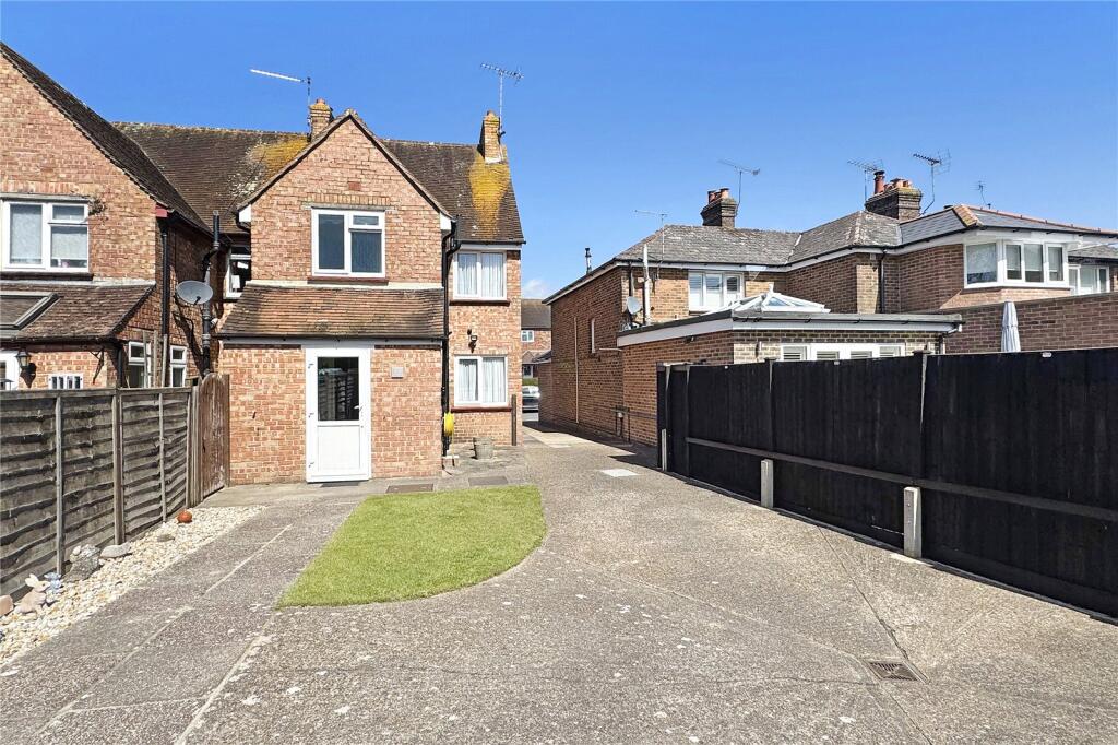 Additional image 16 of The Drills, High Street, Angmering