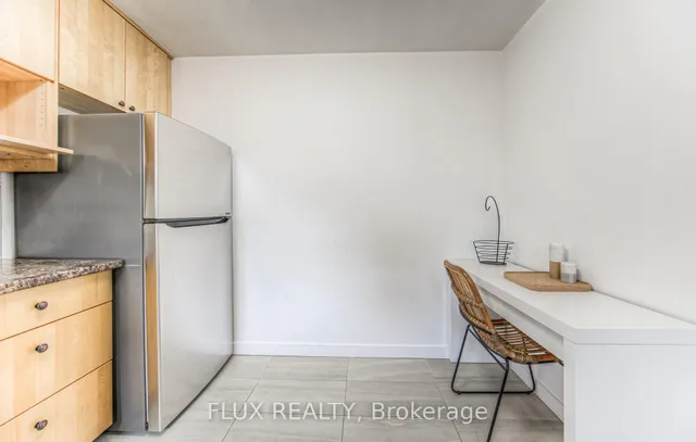 Additional image 39 of 98 Harber Ave