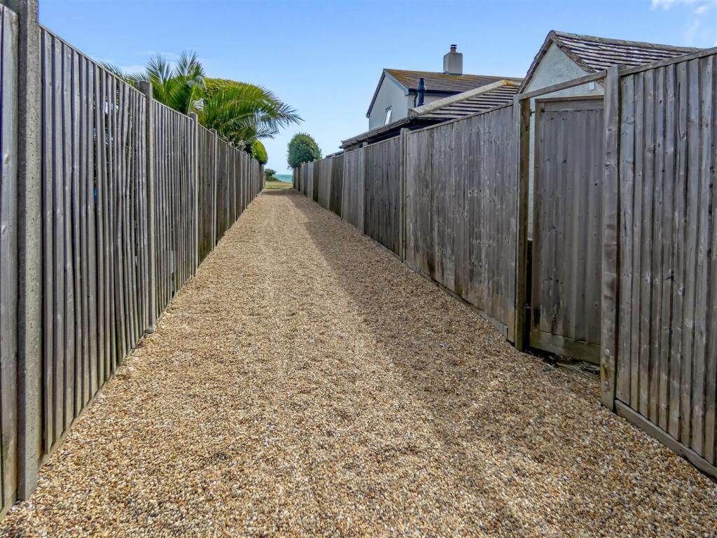 Additional image 33 of The Thatchway, Rustington