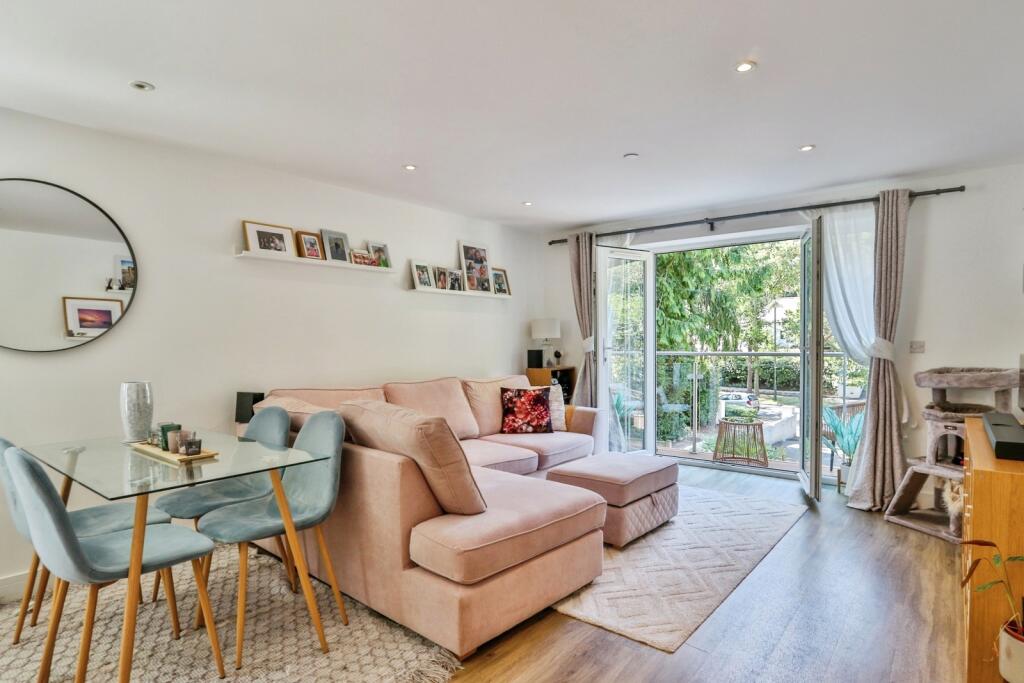 Additional image 4 of Queens Park Avenue, Bournemouth, Dorset, BH8