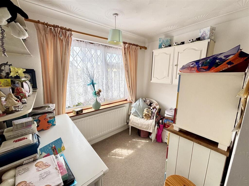 Additional image 13 of Richard Close, Upton