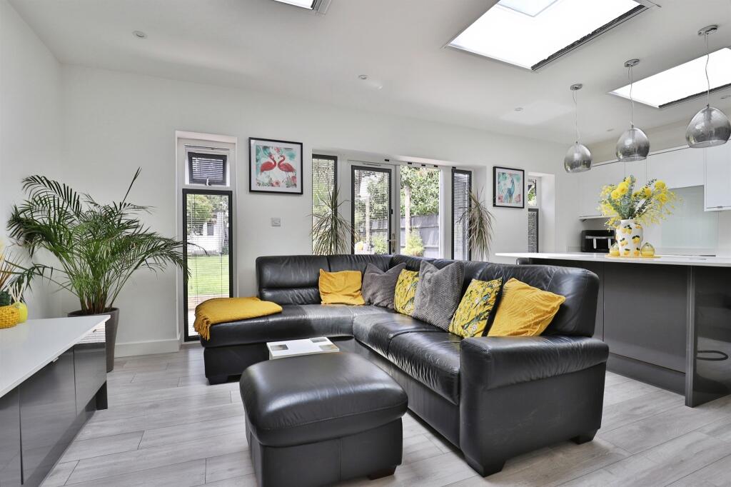 Additional image 4 of Evelyn Road, Bournemouth