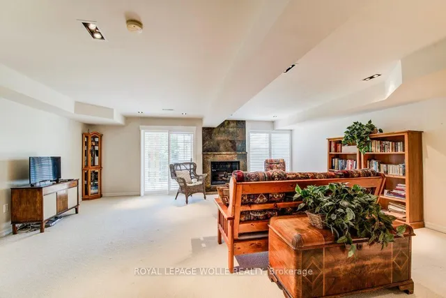 Additional image 29 of 165 Chandos Dr Unit 3