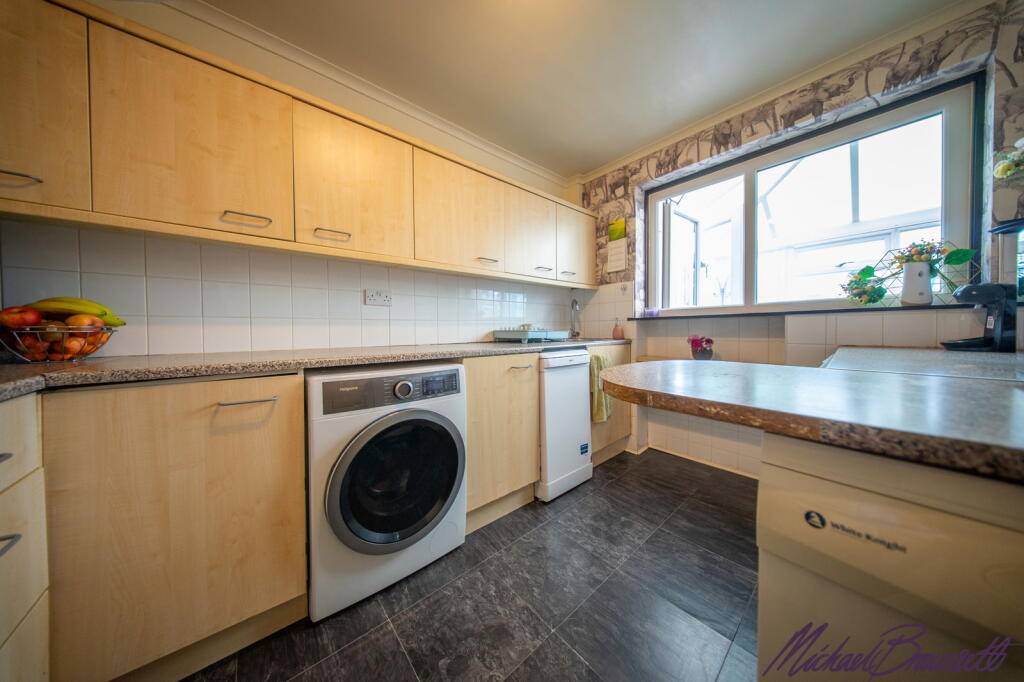 Additional image 8 of Farfield Avenue, Bradford, BD6 2EB