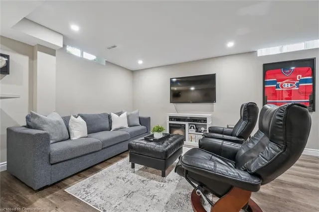 Additional image 33 of 20 Wexford Cres