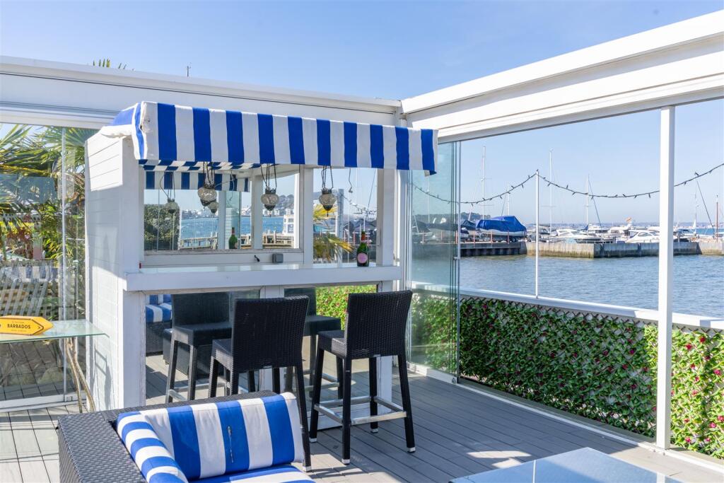 Additional image 20 of The Horseshoe, Sandbanks