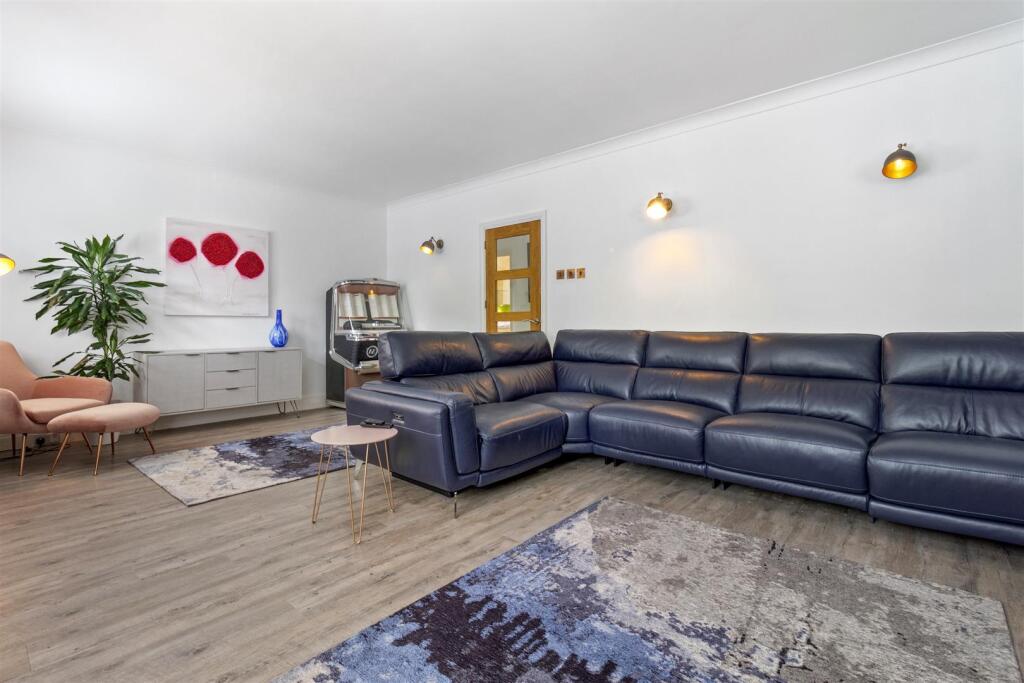 Additional image 24 of Chesswood Road, Worthing