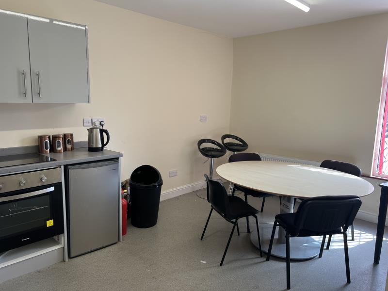 Additional image 7 of 331-333 Manchester Road, Westhoughton BL5 3JY